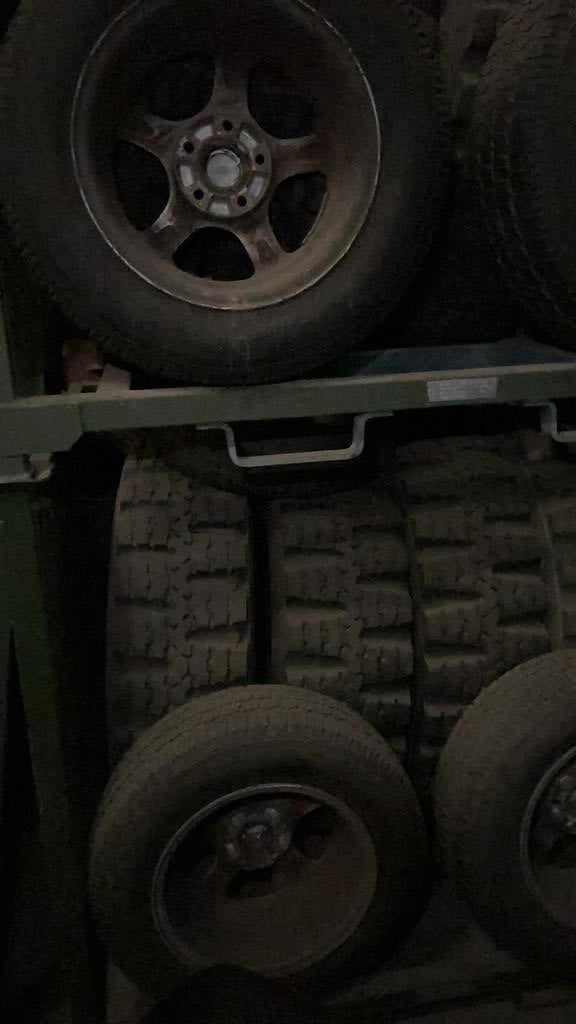 Unimog banden 8 stuks te koop, Ophalen, Gebruikt