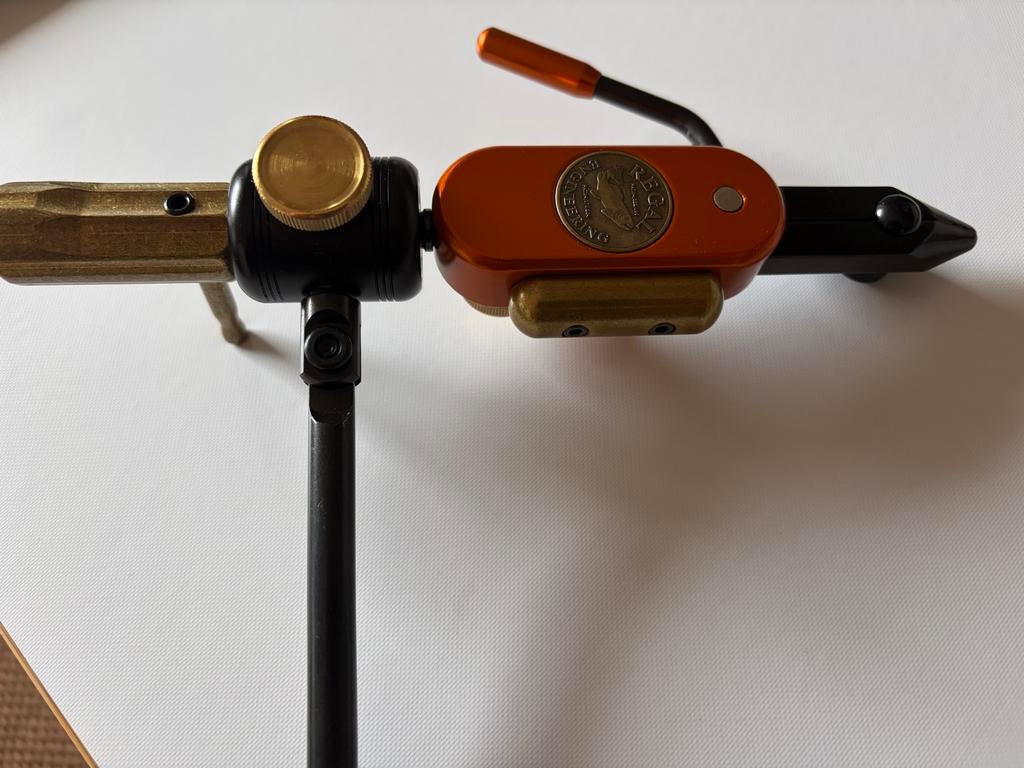 Regal Vliegbind bankschroef - Topkwaliteit voor vliegvissen, Watersport en Boten, Ophalen of Verzenden, Nieuw, Overige typen