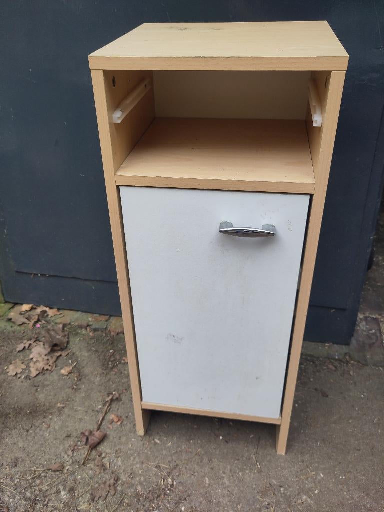 Gratis af te halen, badkamer kastje, Ophalen, (Half)hoge kast, Minder dan 50 cm, Gebruikt