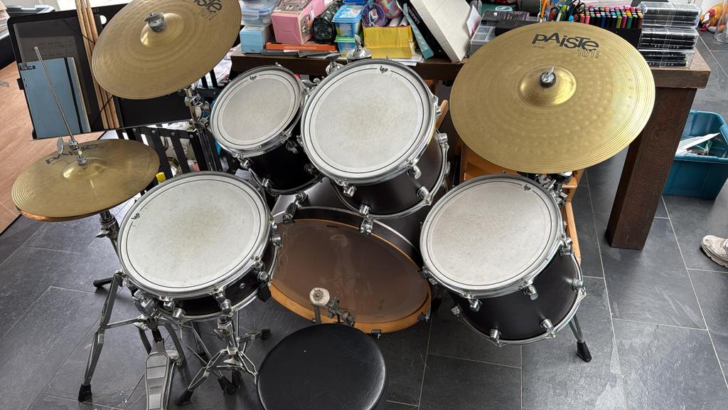Zwart Basix drumstel - Compleet en Gebruikt, Muziek en Instrumenten, Ophalen, Gebruikt, Overige merken