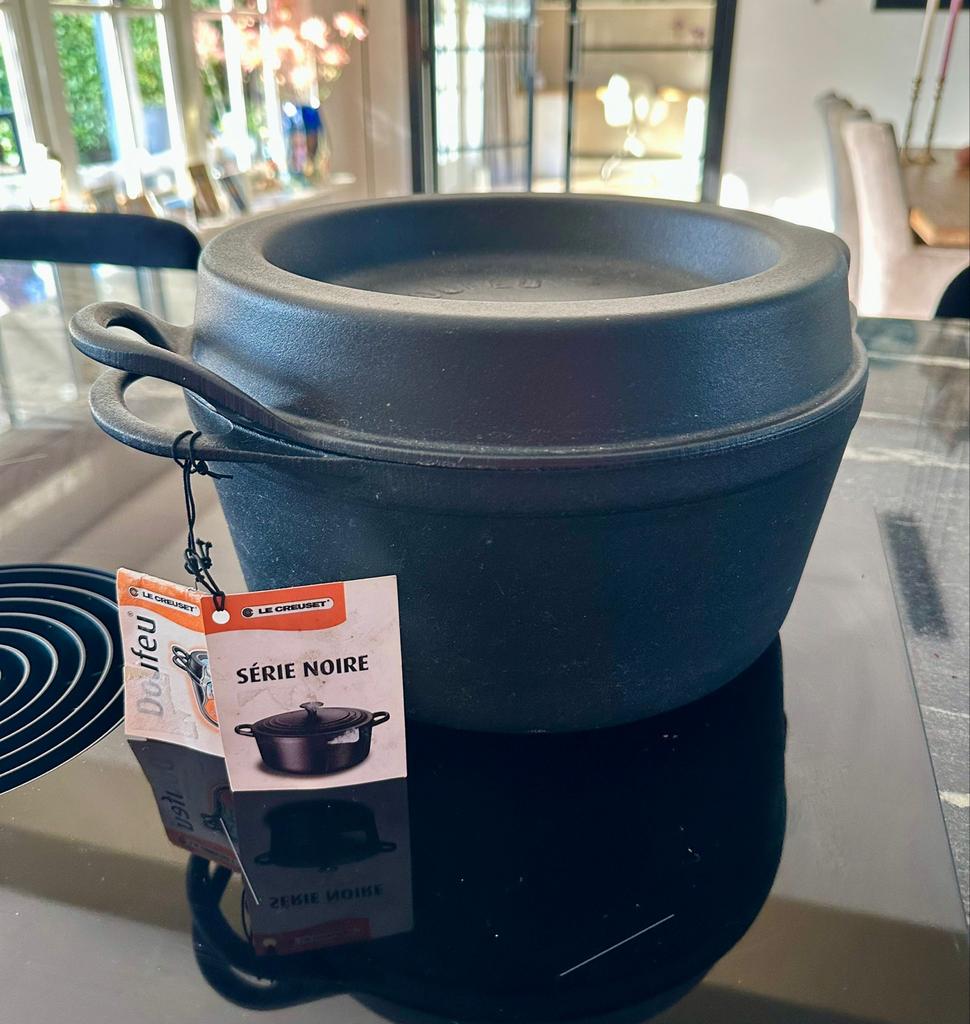 Le Creuset Doufeu Braadpan 26 cm - Gietijzer Zwart, Huis en Inrichting, Keuken | Potten en Pannen, Nieuw, Ophalen of Verzenden