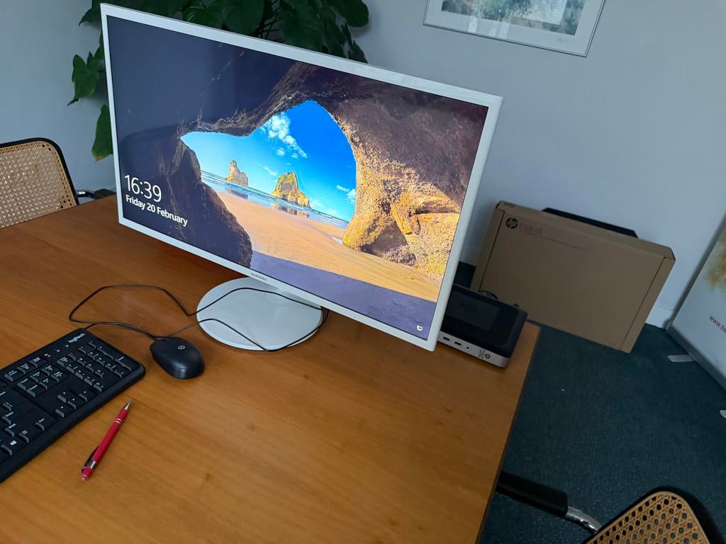 Samsung 32 inch monitor (wit) Type: S32F351, Computers en Software, Monitoren, Ophalen, Full HD, 60 Hz of minder, Gebruikt