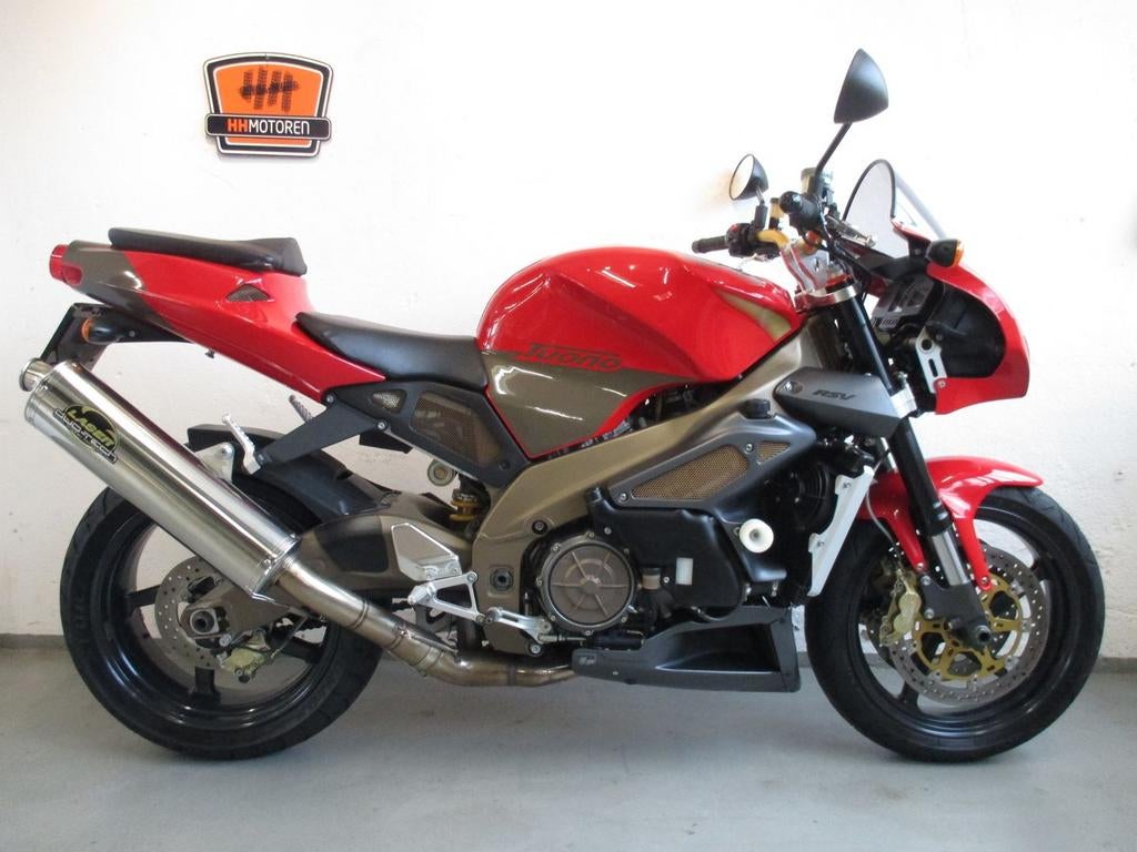 APRILIA TUONO (bj 2004)