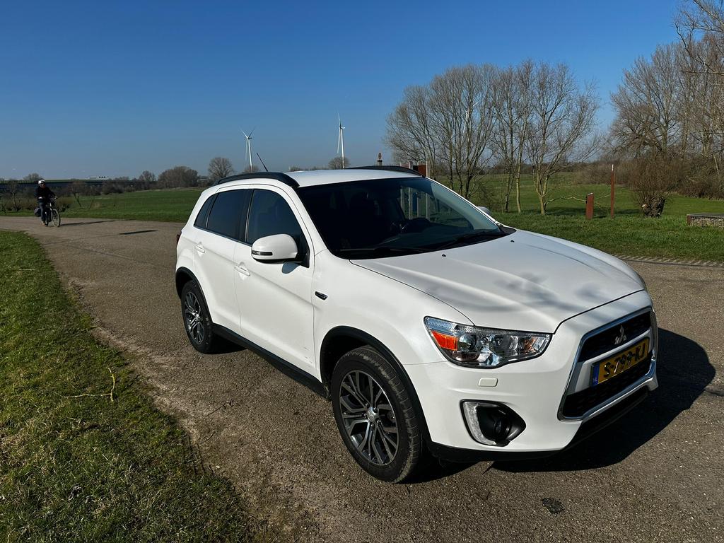 Mitsubishi ASX 1.6 86KW 2016 Wit, Auto's, Mitsubishi, Particulier, ASX, Achteruitrijcamera, Airbags, Airconditioning, Bluetooth