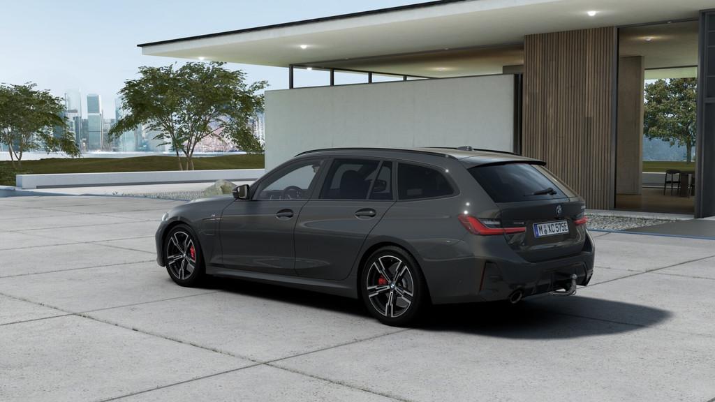 BMW 3 Serie Touring 330e M Sport Automaat / Trekhaak / Sport, Automaat, 1998 cc, Achterwielaandrijving, Zwart