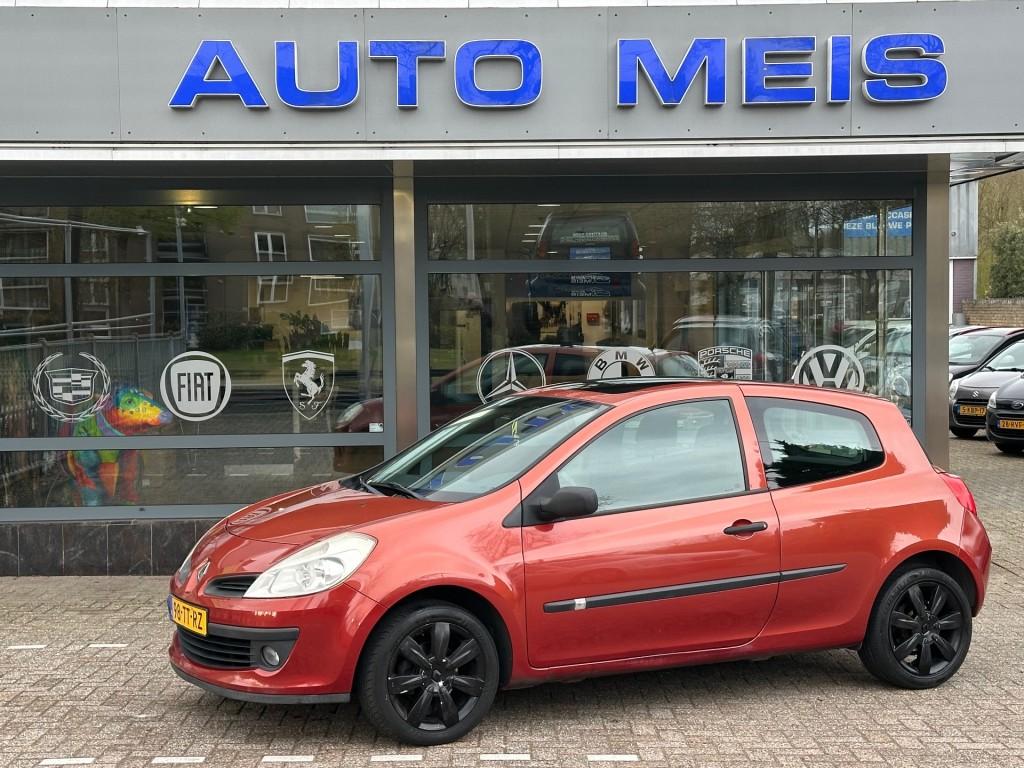 Renault CLIO 1.4-16V Extreme Airco Panorama NAP-Autopas, Auto's, Voorwielaandrijving, Gebruikt, 4 cilinders, 49 €/maand