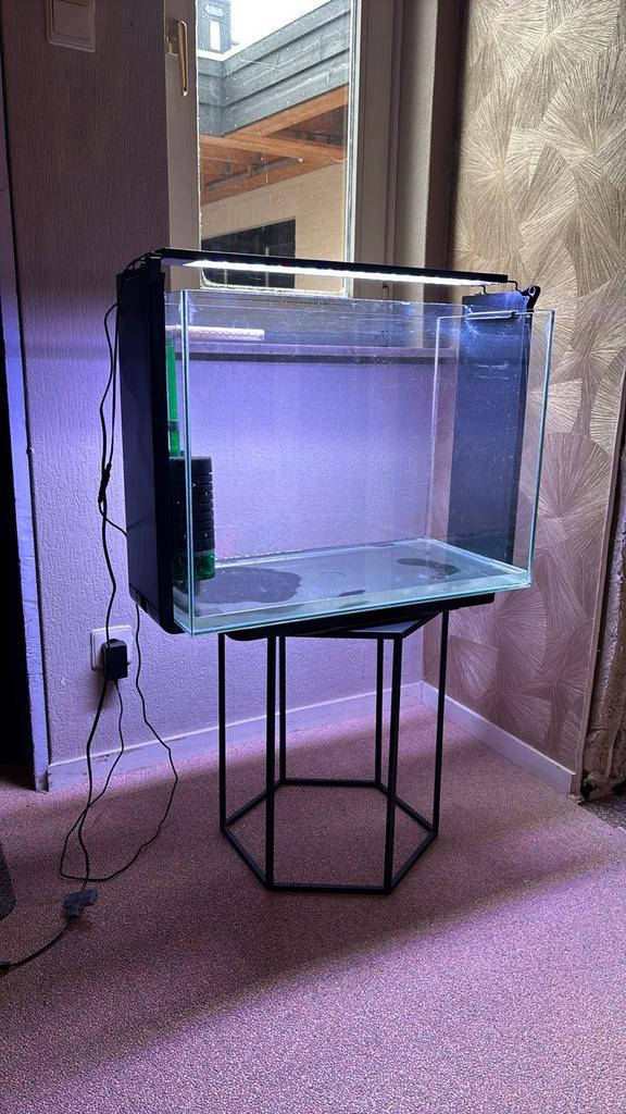 Aquarium met kastje, Ophalen, Zo goed als nieuw, Leeg aquarium