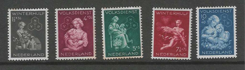 423-427 compleet: WINTERHULP - VOLKSDIENST - PF 1944, Postzegels en Munten, Postzegels | Nederland, Ophalen of Verzenden, Na 1940