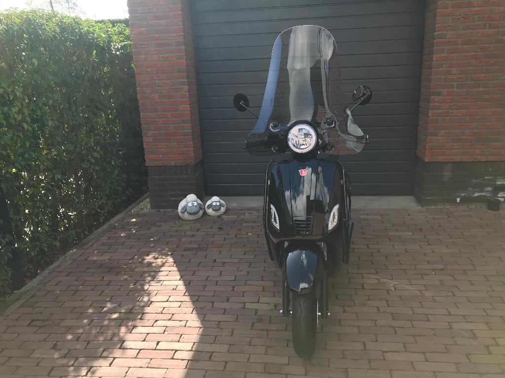 Vespa Look a Like Electrische Scooter 45 km RSO Demo €1750., Ophalen, Elektrisch, Nieuw, Senzo