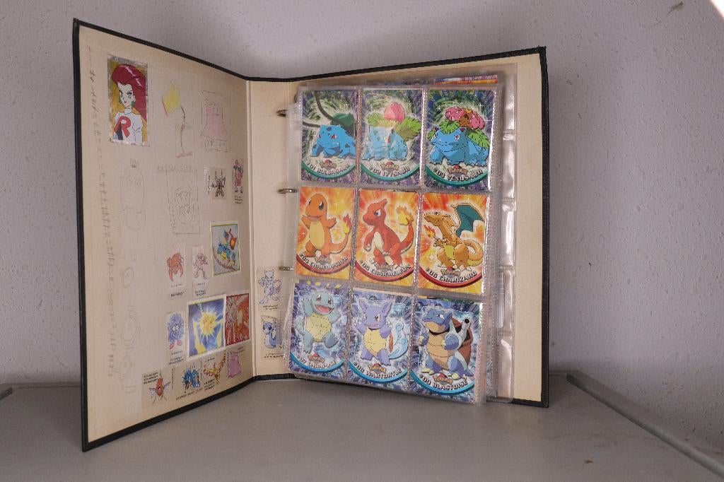 Een grote verzameling blue logo 1999 TOPPS pokemon kaarten, Ophalen of Verzenden, Zo goed als nieuw, Meerdere kaarten, Foil