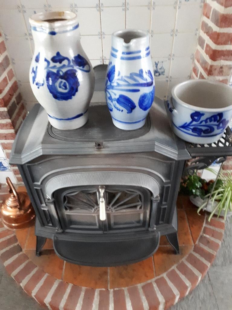 3 keulse vasen, Ophalen