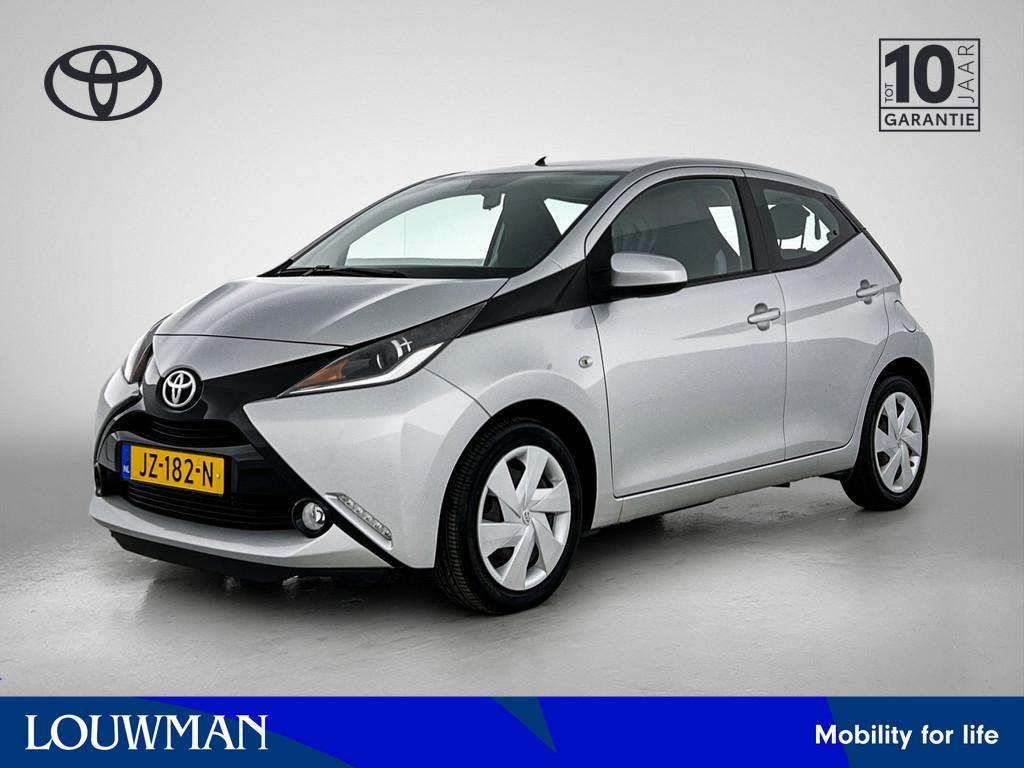 Toyota Aygo 1.0 VVT-i x-play | Bluetooth | Airco | Achteruit, Auto's, Toyota, Voorwielaandrijving, 12 maanden, Stof, Gebruikt