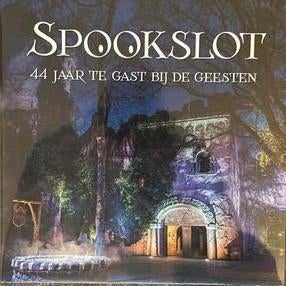 Spookslot Boek Efteling - 44 Jaar Te Gast Bij De Geesten, Verzamelen, Efteling, Zo goed als nieuw, Verzenden