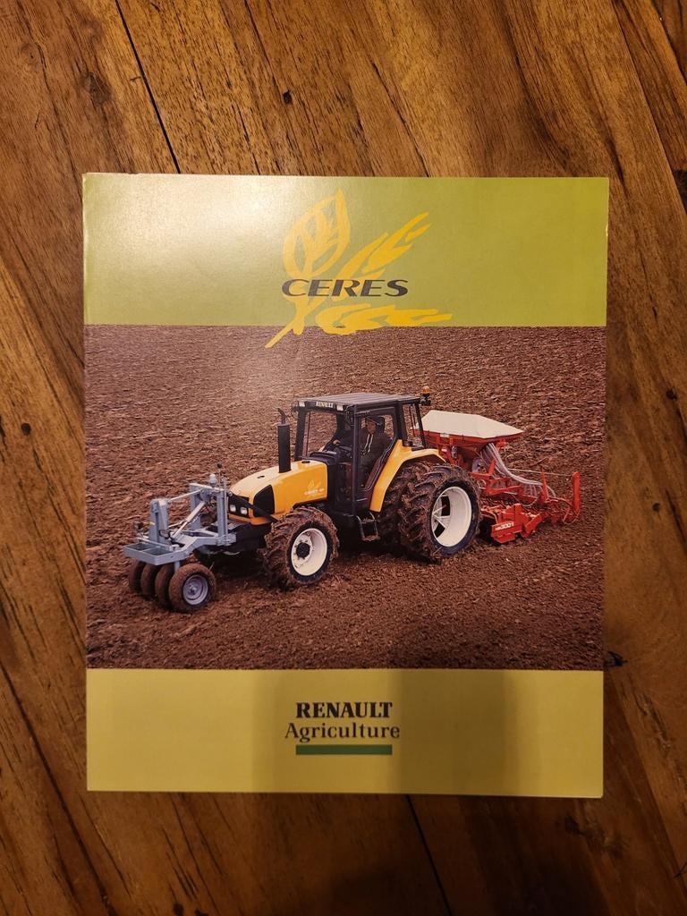 tractor folder Renault CERES, Ophalen of Verzenden, Zo goed als nieuw