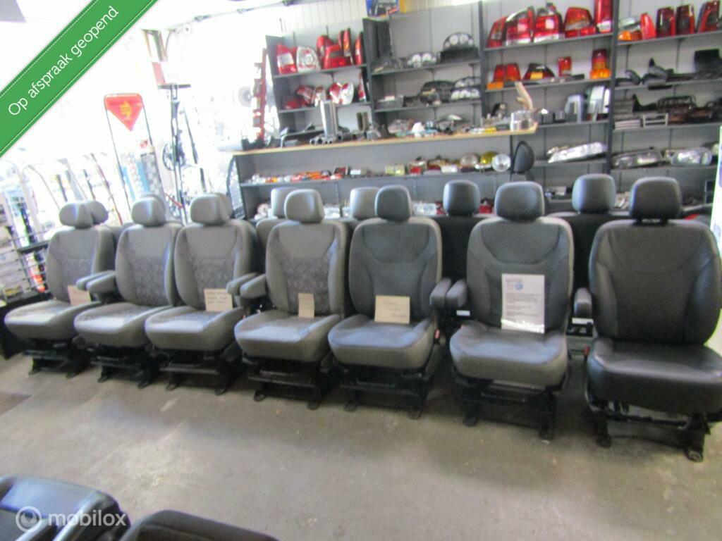 Stoel stoelen 100x Vivaro Trafic Primastar bj 2001 t/m nu, Gebruikt, Opel, Ophalen of Verzenden, Opel