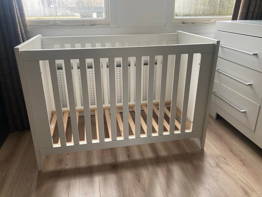 Wit ledikant voor baby of peuter, Kinderen en Baby's, Babywiegjes en Ledikanten, Ophalen, Gebruikt, Ledikant