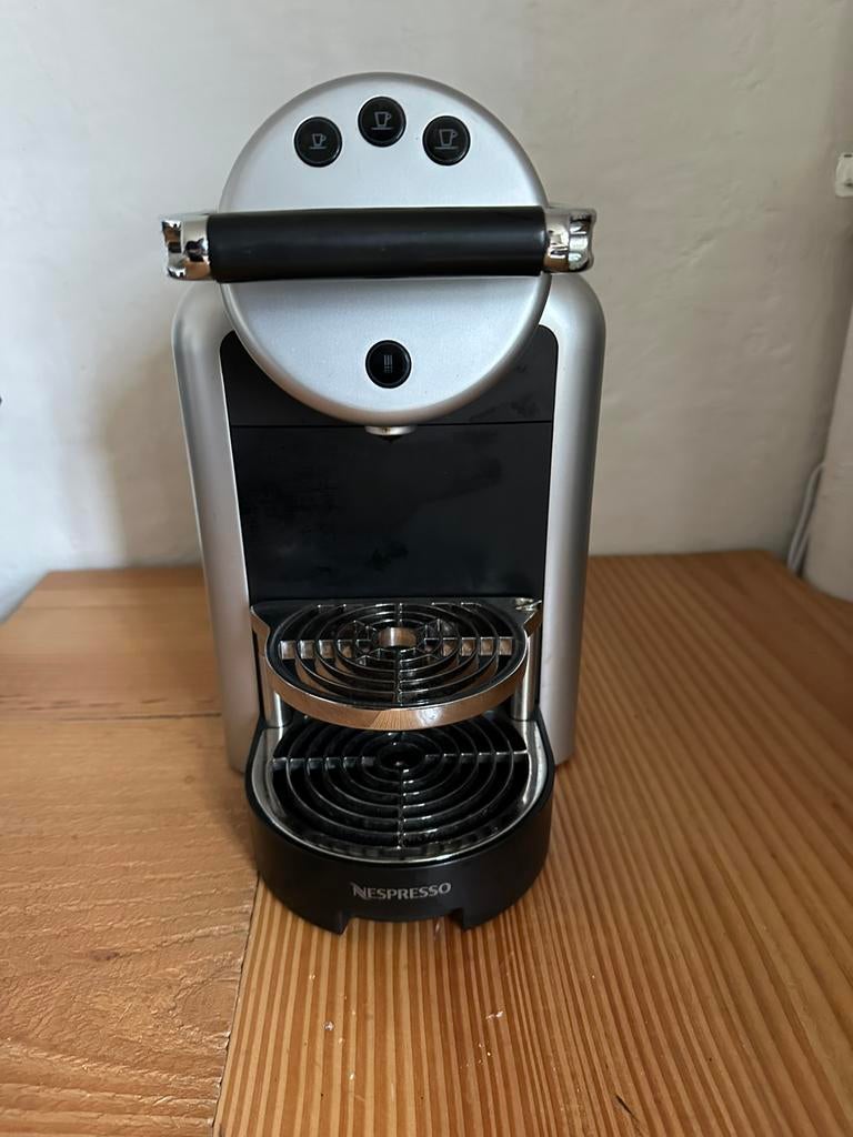 Nespresso Zenius, Witgoed en Apparatuur, Koffiezetapparaten, Ophalen, Zo goed als nieuw, Espresso apparaat