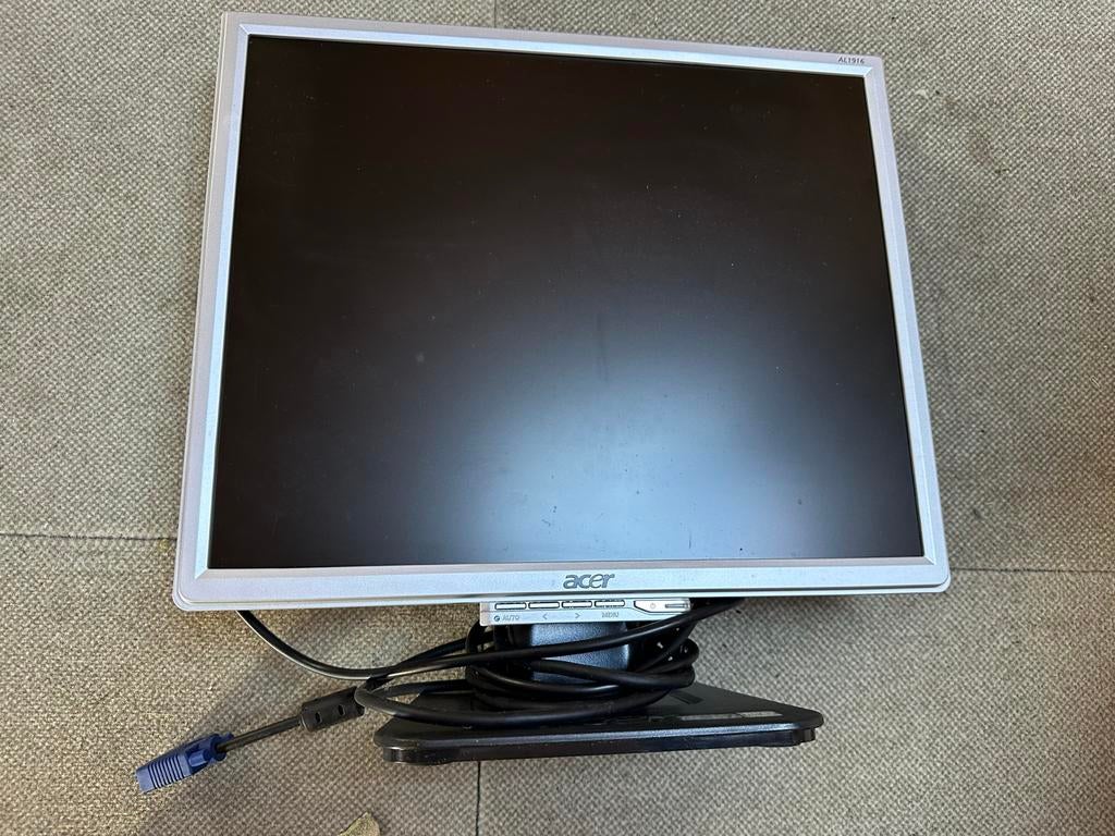 Acer AL1916 Computerscherm - Gebruikt, Computers en Software, Monitoren, Gebruikt, 60 Hz of minder, VGA, Kantelbaar, LED, HD, 5 ms of meer