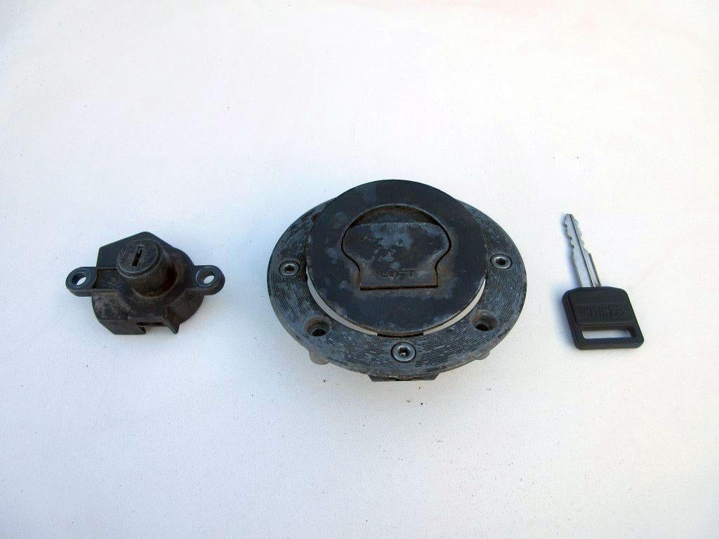 Suzuki GSX600 slotenset GSX 600 F tankdop tankslot zadelslot, Ophalen of Verzenden, Gebruikt