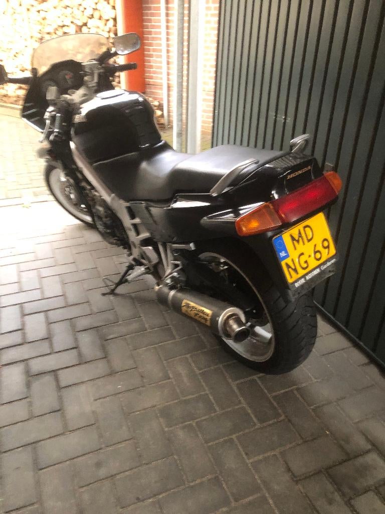 Honda VFR 750F  bouwjaar  1991 km/st 70000, Motoren, Motoren | Honda, 750 cc, Sportuitlaat, 4 cilinders, Gebruikt