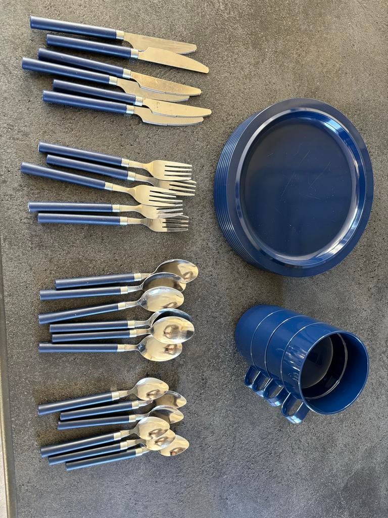 Mepal campingservies blauw met bestek, Ophalen, Gebruikt