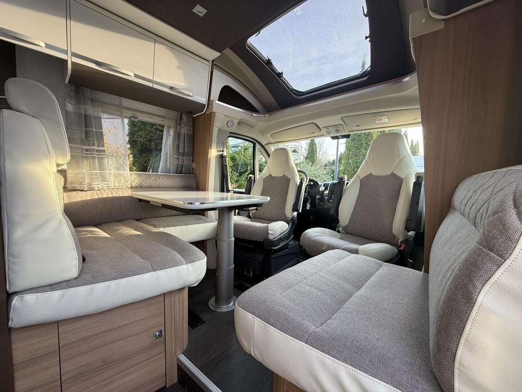 Adria Matrix Supreme 670 SC AUTOMAAT | LEVELSYSTEEM | BOMVOL, Automaat, Standaard zit, Adria Mobil, Fiat