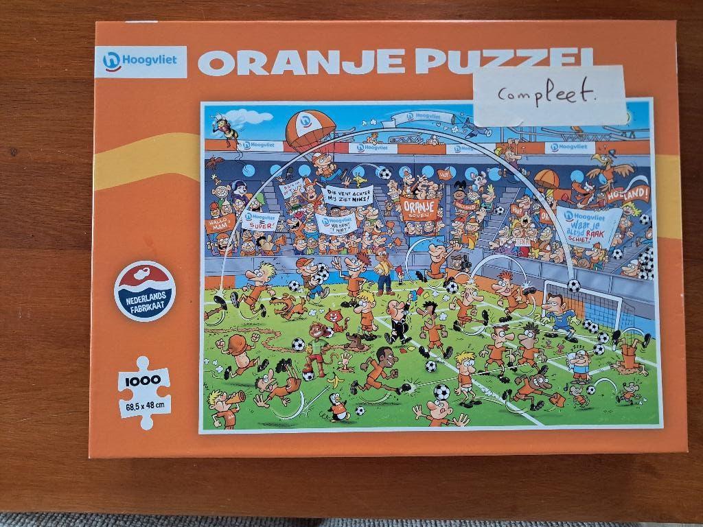 Puzzel 1000 stukjes oranje voetbal, Ophalen, 500 t/m 1500 stukjes, Gebruikt, Legpuzzel