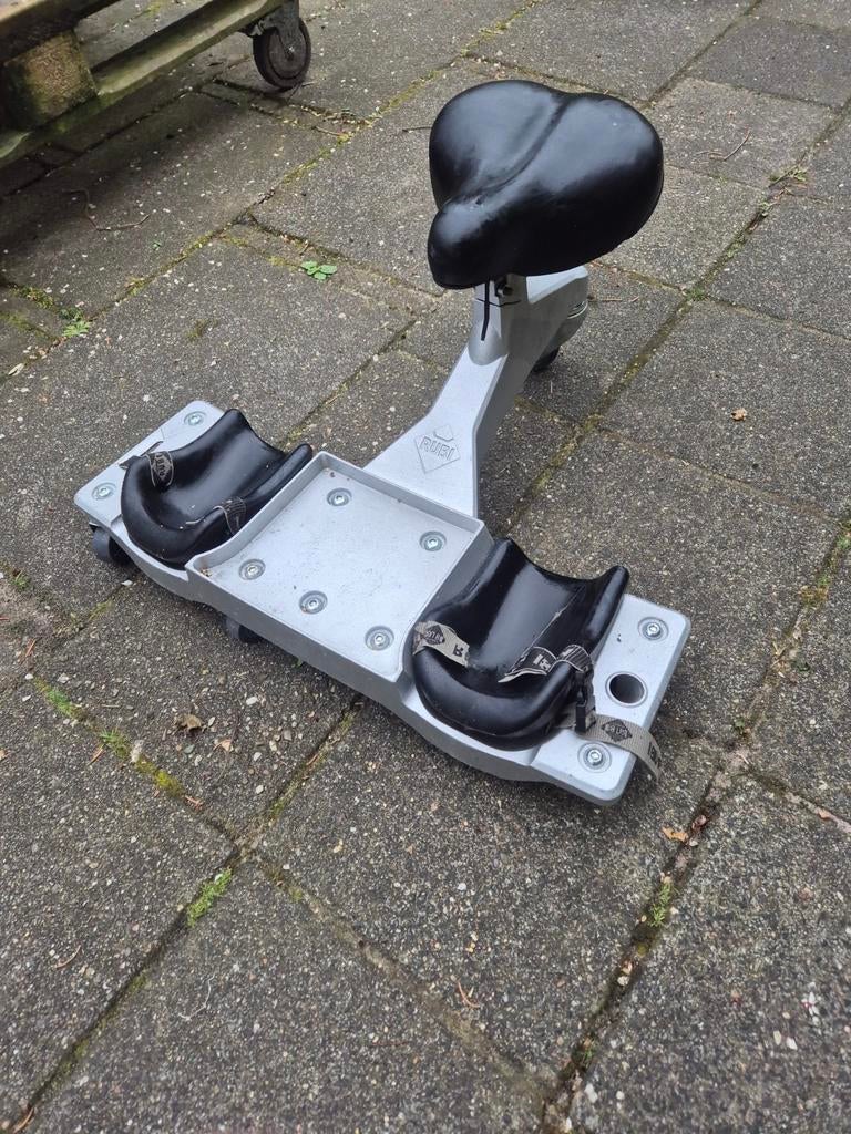 Rubi SR-1 Ergonomische Tegelstoel, Ophalen, Zo goed als nieuw