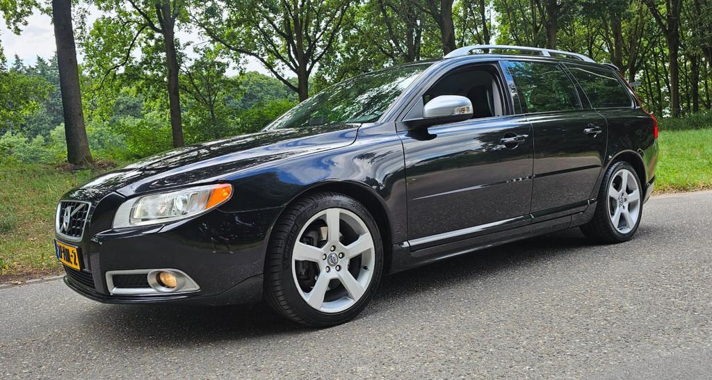 Volvo V70 2.0T R-Edition Automaat ! 12-02-2027 APK ! NL Auto, 4 cilinders, Zwart, 203 pk, 750 kg