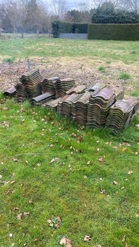 Ohv dakpannen gratis 150 - 200 stuks, Ophalen, Steen of Klei, Zo goed als nieuw, 15 m² of meer