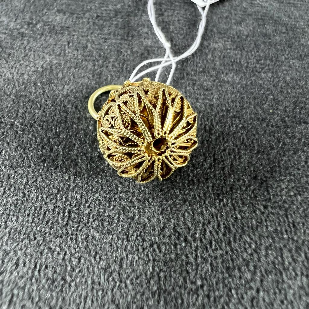 Gouden Hanger Bal Filligrain | 14k | 3,38g | 404763, Sieraden, Tassen en Uiterlijk, Kettinghangers, Gebruikt, Overige voorstellingen