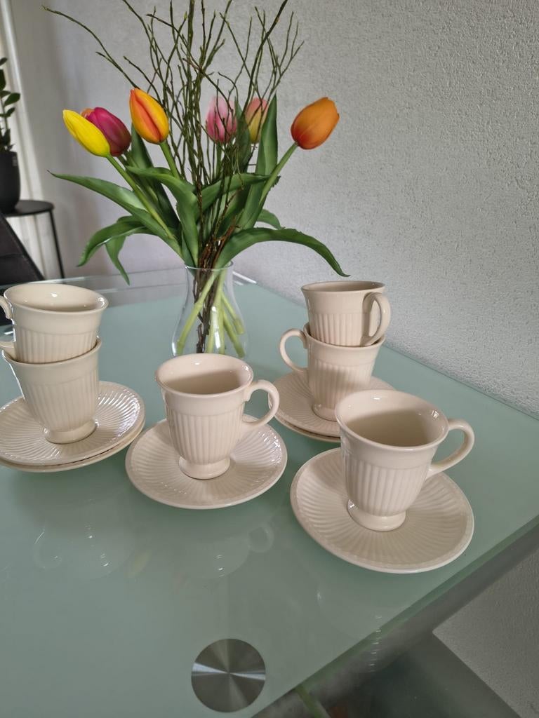 Wedgwood koffiekopjes en schotels, Ophalen, Zo goed als nieuw, Wedgwood, Kop(pen) en/of Schotel(s)