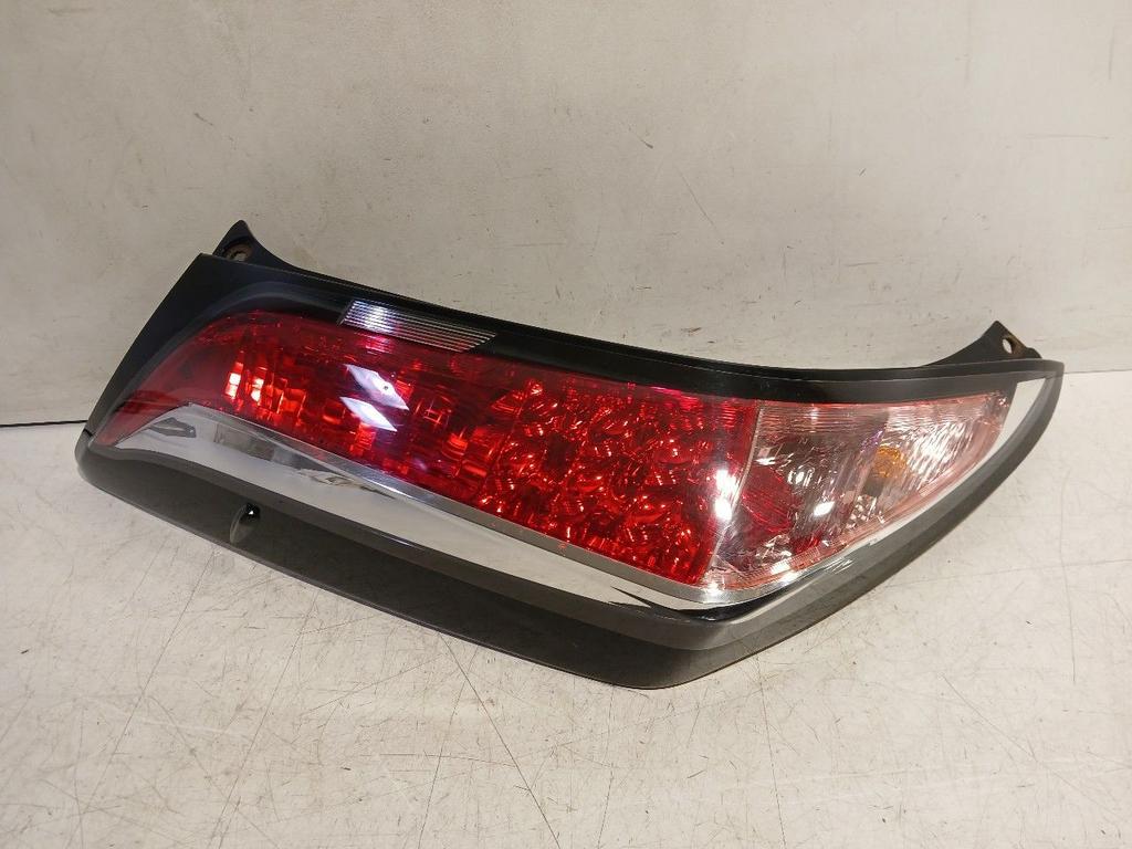 Achterlicht links buiten Toyota Aygo, Onderdelen@venauto.nl, Van der Ven Autorecycling B.V., Gebruikt, Ettenseweg 76, 4706 PB Roosendaal, The Netherlands