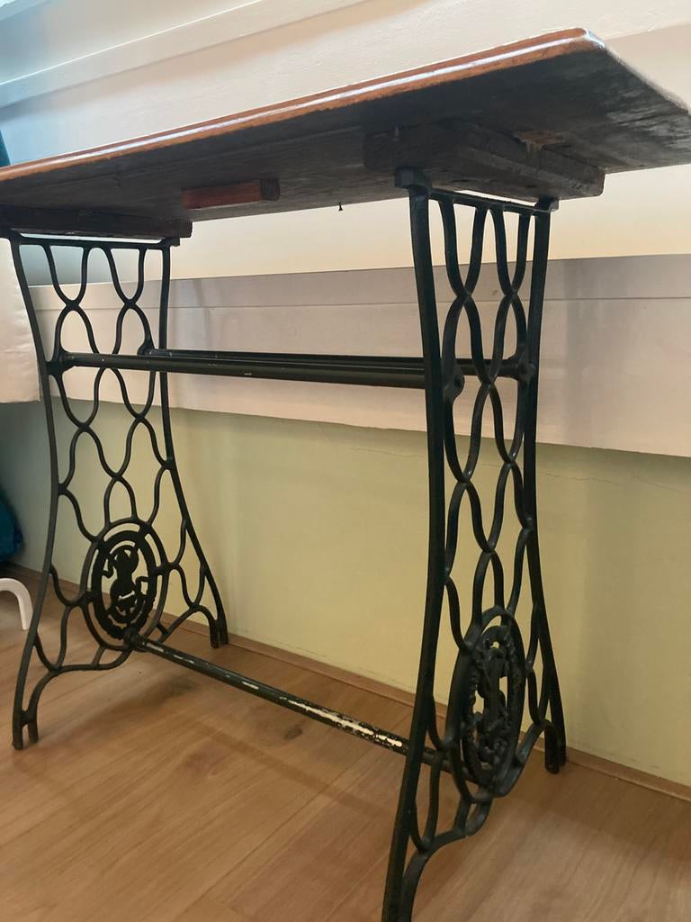 Antiek Singer naaimachine onderstel, Ophalen, Gebruikt, 100 tot 150 cm, 25 tot 50 cm