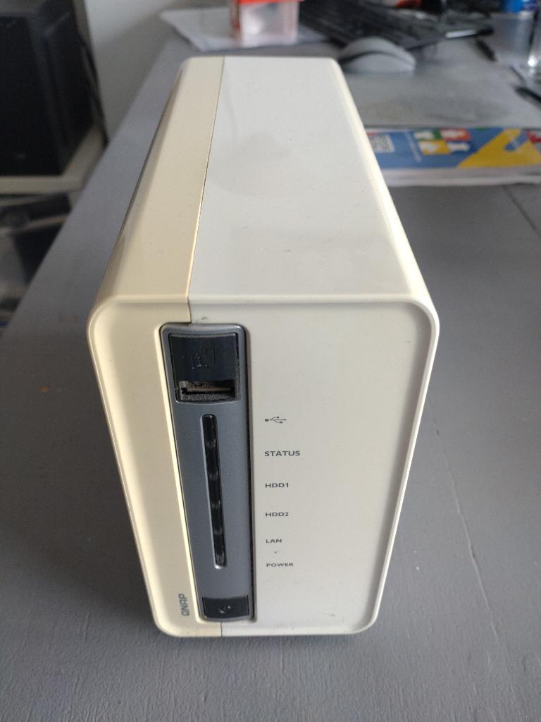 QNAP TS-212 2-bay NAS, Ophalen of Verzenden, Gebruikt