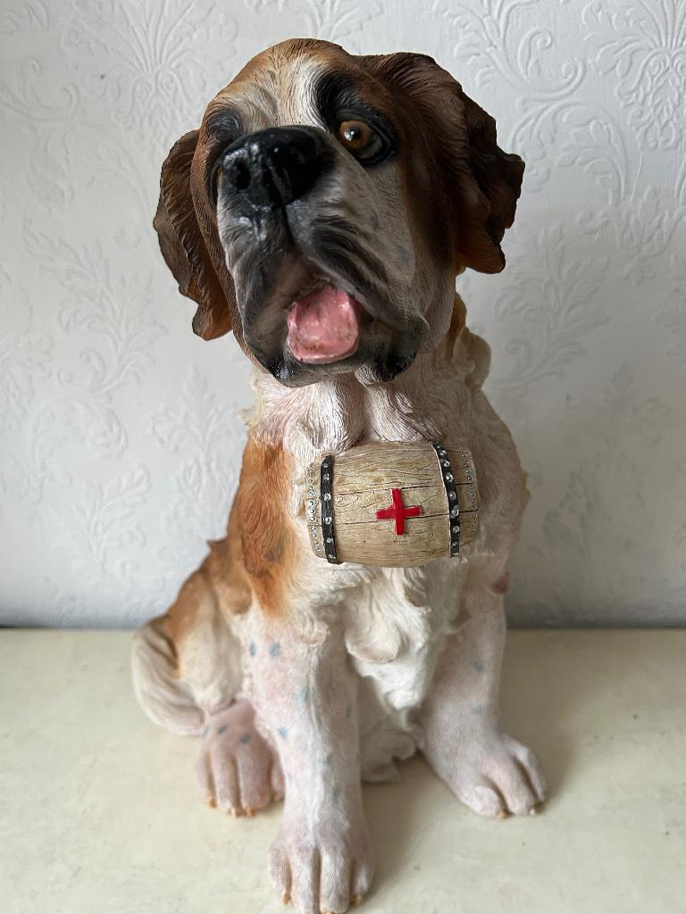 Prachtig groot hondenbeeld van Sint Bernhard hond, Verzamelen, Beelden en Beeldjes, Ophalen of Verzenden, Zo goed als nieuw, Dier