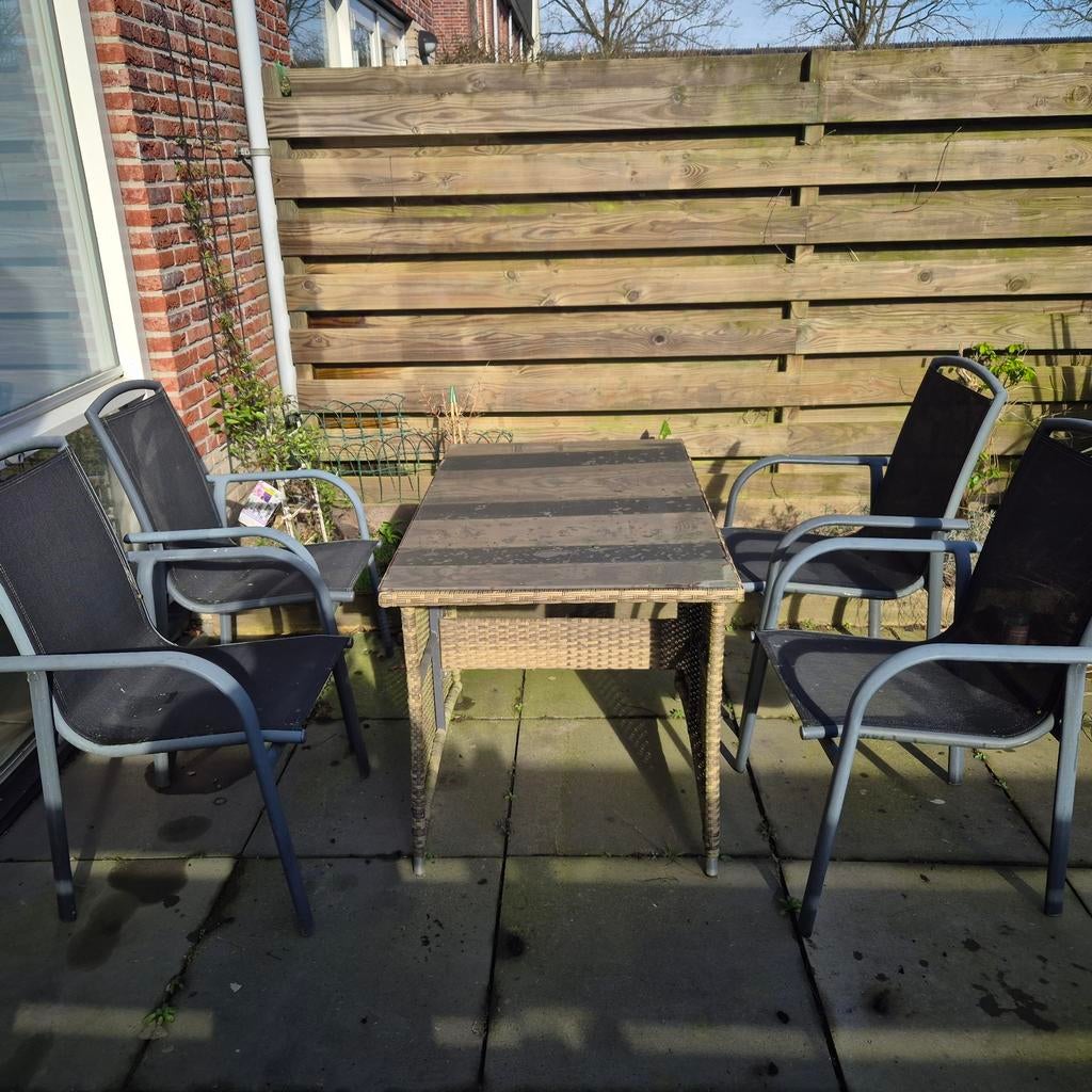 Gratis tuinset met tafel en vier stoelen, Tuin en Terras, Tuinsets en Loungesets, Ophalen, Gebruikt, Aluminium