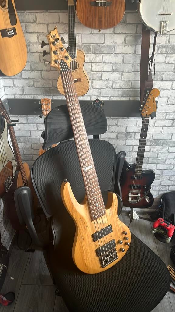 Esp LTD B-206 sm, Ophalen, Zo goed als nieuw