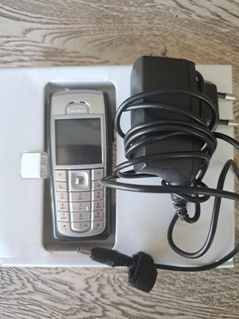 Nokia telefoon met oplader, Ophalen of Verzenden, Zwart