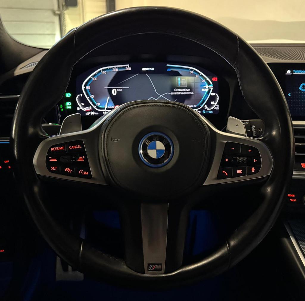 BMW 3-serie Touring 320e xDrive M-pakket Plus PANO KEYLESS, 1998 cc, Gebruikt, Zwart, 4 cilinders