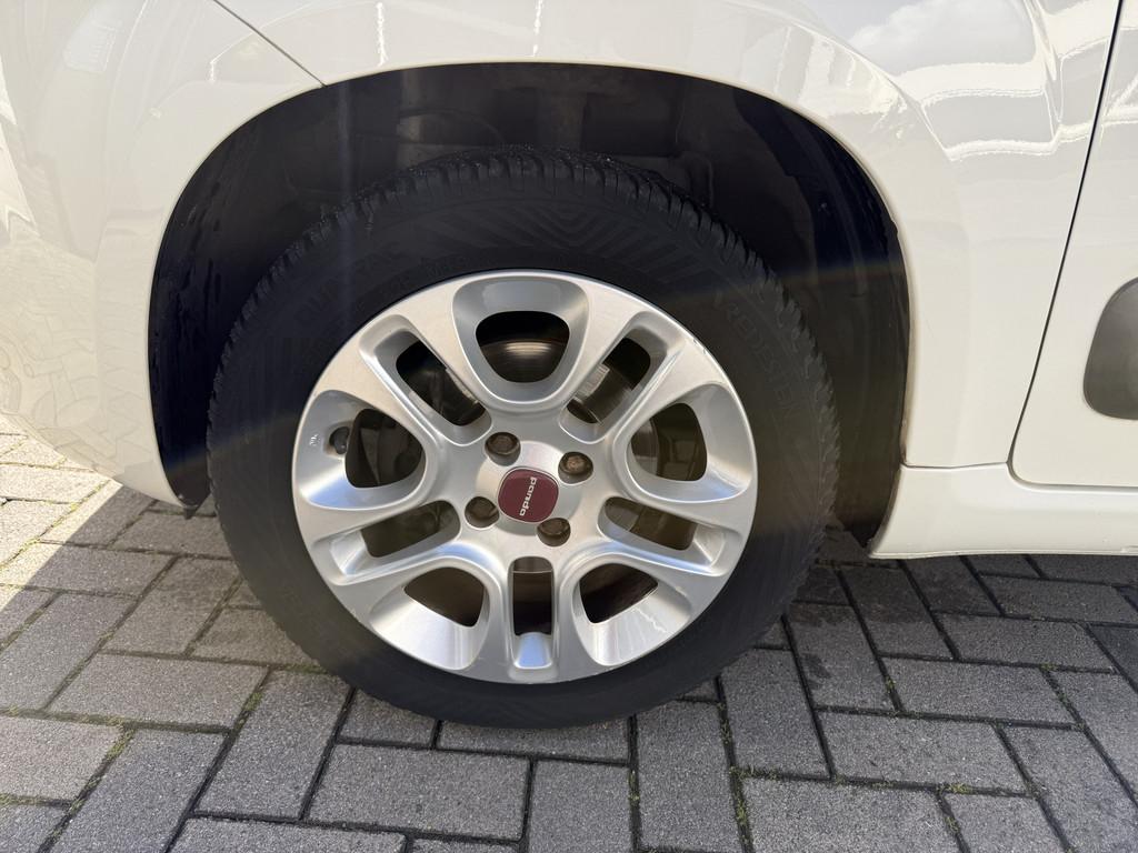 Fiat Panda Lounge 0.9 TwinAir | 5 persoons | Trekhaak |, Voorwielaandrijving, Euro 5, Zwart, Panda