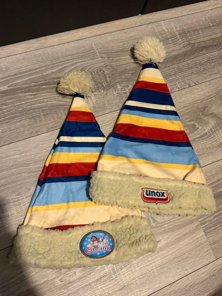 Winter Efteling muts met bal beanie Unox wintermuts gekleurd, Ophalen of Verzenden, Nieuw, Kleding