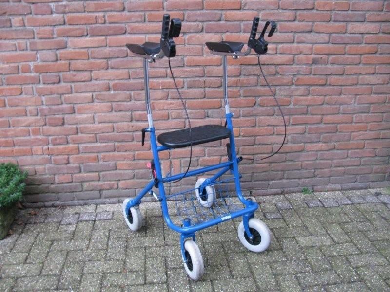Onderarm rollator Premis Provo met mandje en dienblad, Diversen, Rollators, Ophalen of Verzenden, Opvouwbaar, Zo goed als nieuw