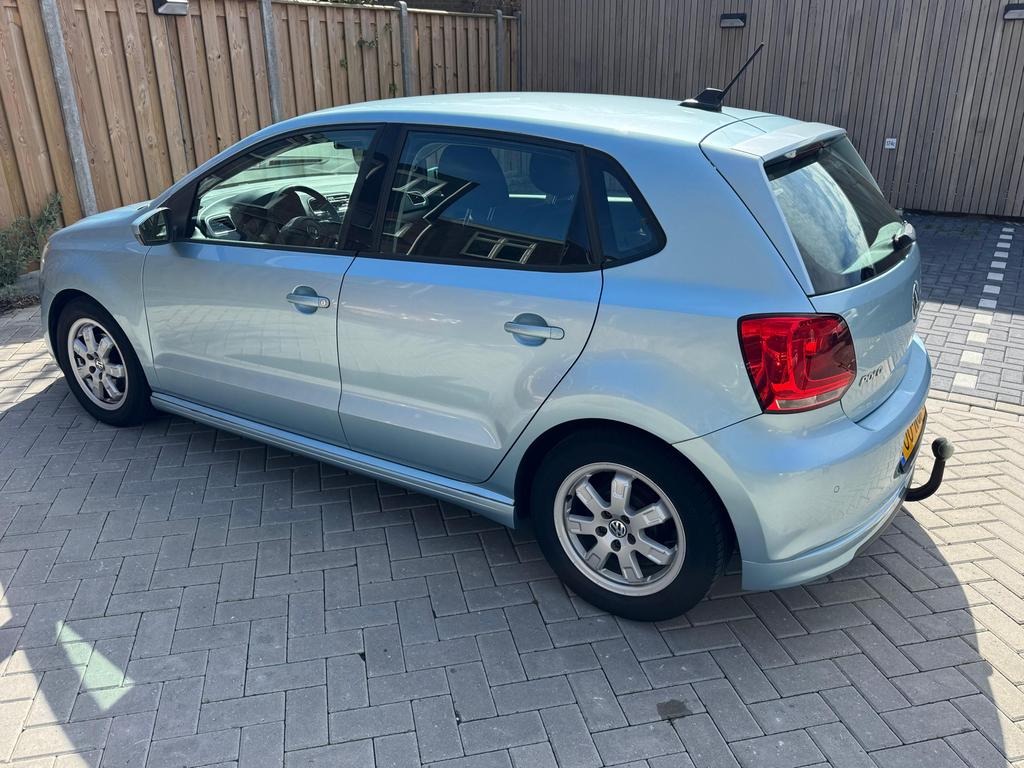 Volkswagen Polo 1.2 TDI 75PK 5D Bluemotion 2010 Blauw, Auto's, Volkswagen, Voorwielaandrijving, 74 pk, 1199 cc, Origineel Nederlands