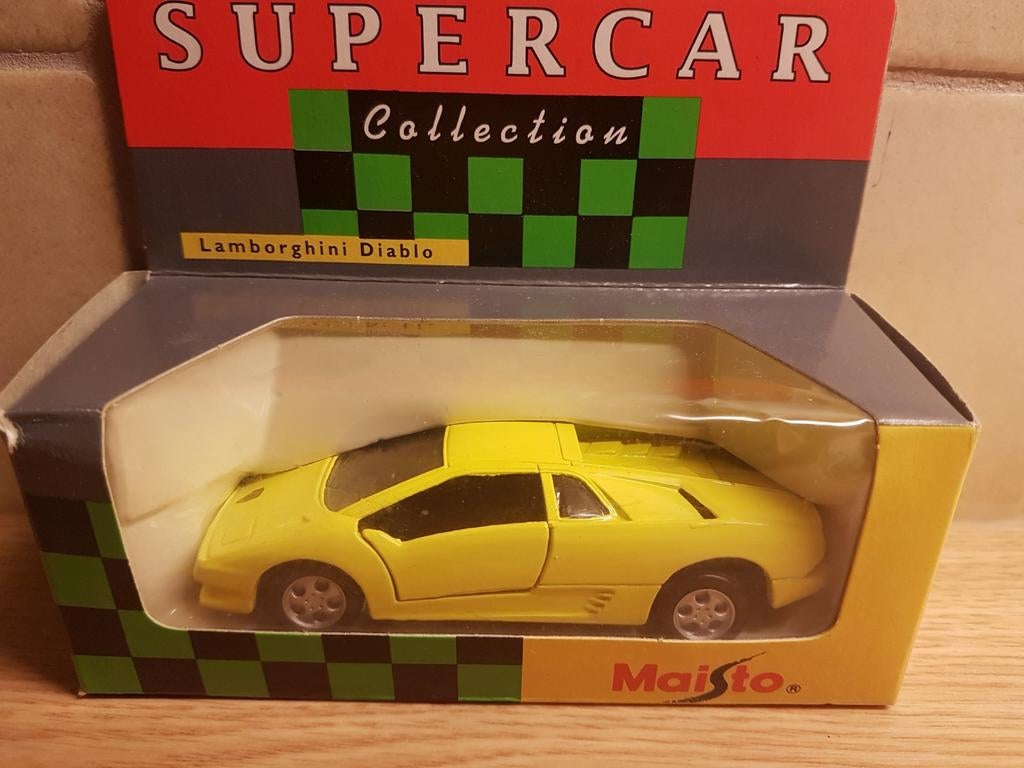 Maisto lamborghini diablo, Hobby en Vrije tijd, Modelauto's | 1:43, Ophalen of Verzenden, Zo goed als nieuw, Auto, Overige merken