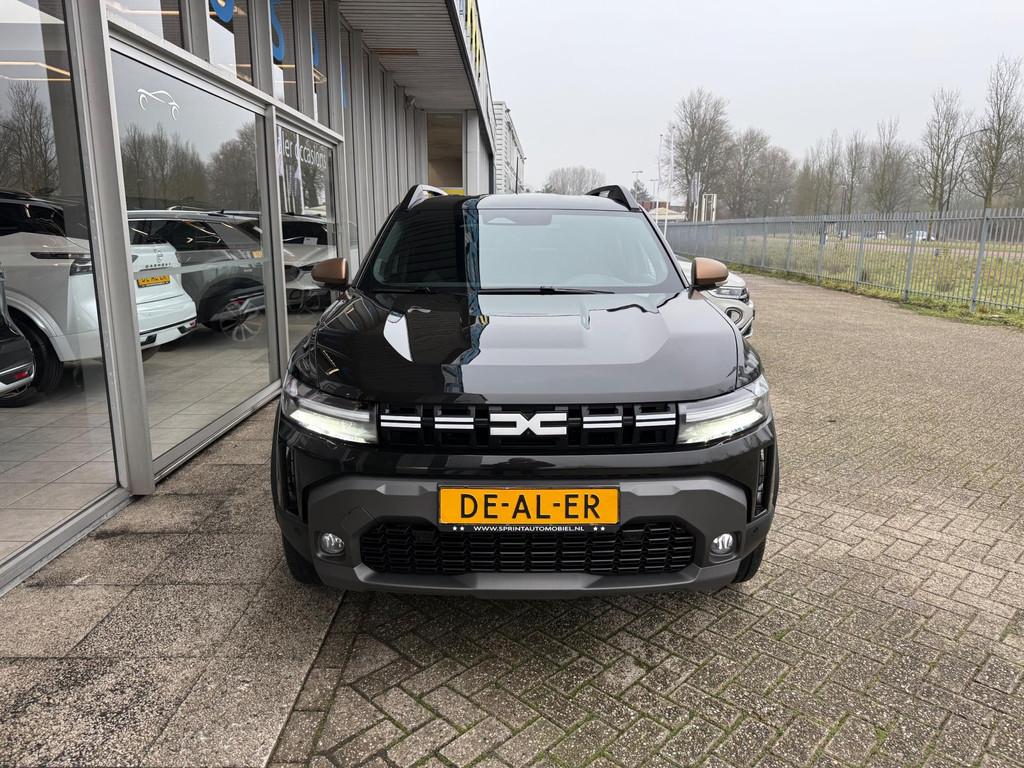 Dacia Duster 1.6 Hybrid 140 Extreme / ACHTERUITRIJCAMERA / C, Gebruikt, Zwart, 4 cilinders, Duster