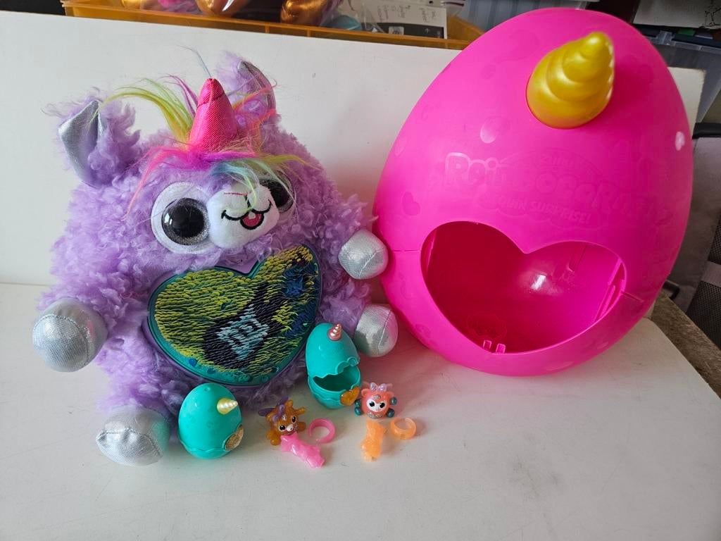 Zuru Rainbocorns dier met gitaar op8 buik en ei - 25cm, Ophalen of Verzenden, Zo goed als nieuw, Overige typen