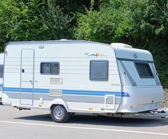 Hobby incl voortent, luifel en uitbouw van Dorema, 75 kg, Hobby, Kachel, Treinzit