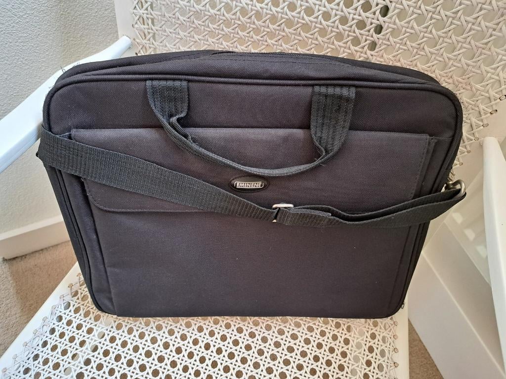 Zwarte Laptoptas met verstelbare draagriem, Ophalen of Verzenden, 15 inch, Gebruikt, Aktetas