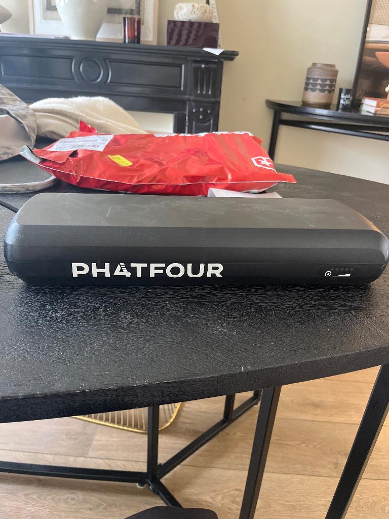 Phatfour accu + lader (fiets is gestolen..), Ophalen, Nieuw, Phatfour